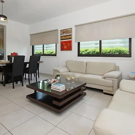 Greko Βίλα Πρωταράς